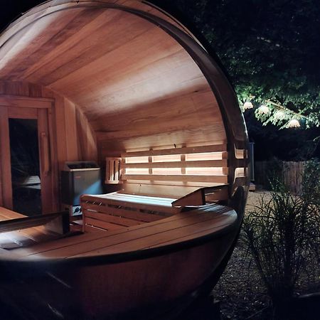 Le Domaine De Pivette Chambre Climatisee Et Insolite Avec Terrasse Privative 아브랑슈 객실 사진
