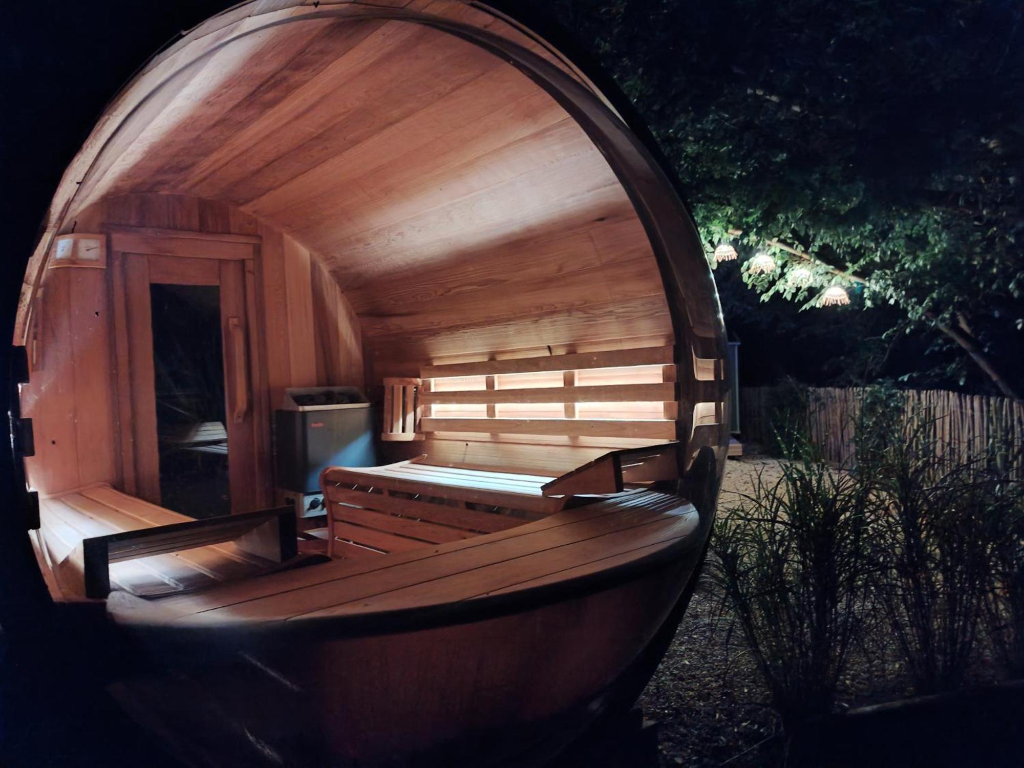 Le Domaine De Pivette Chambre Climatisee Et Insolite Avec Terrasse Privative 아브랑슈 객실 사진